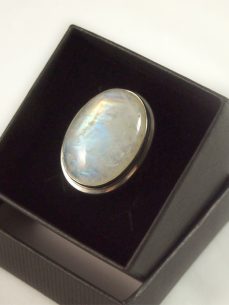 Regenbogenmondstein Ring, 16, 1 gramm, oval fassung, gute qualität