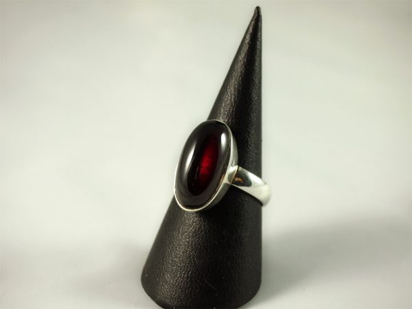 Granat Ring, 6 gramm, sehr schöne längliche form, edel