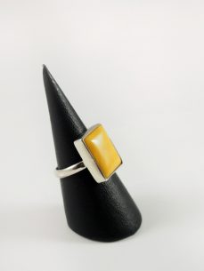 Bernstein Ring, 4,1 gramm, Naturbernstein, rechteckige form,polen