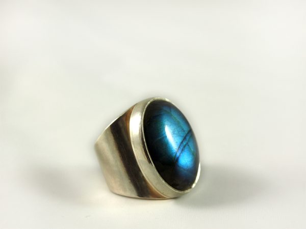 Labradorit Ring, 24,5 gramm, sehr breiter steg,blau, ovale form