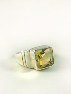 Zitrin Ring, 10,8 gramm, gelb grün, breiter steg, schliff