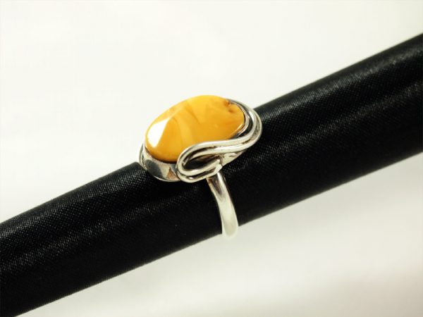 Bernstein Ring, 7,6 gramm, naturbernstein, butterscotch, oval, design