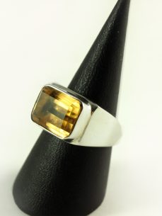Zitrin Ring, 11,9 gramm, breiter steg, facettiert, natur