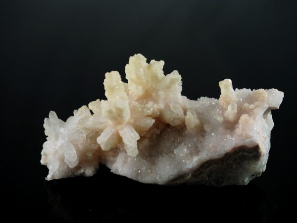 Bergkristall mit Rhodochrosit Kapnik Rumänien